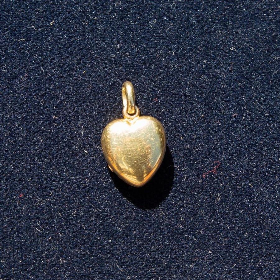 Estate Sarah Hendler Necklaces | 9K Gold Heart Locket